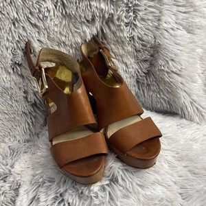 MICHAEL Michael Kors "Carla" sandal in leather with cutout design